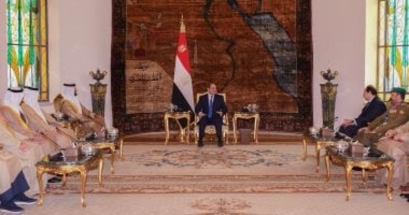 الرئيس السيسى يبحث مع مستشار الأمن الوطنى بالبحرين جهود مصر للتهدئة فى غزة