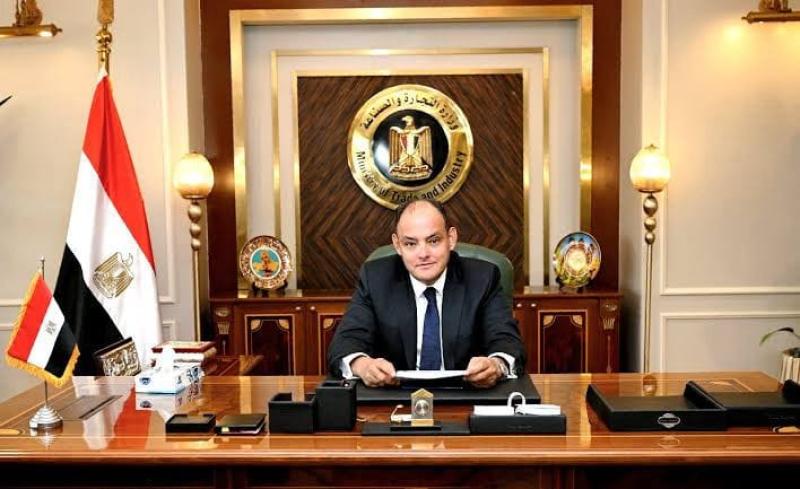 وزير التجارة يدعو لإنشاء شبكات تجارية تعود بالنفع على الاقتصادين المصري والأرميني
