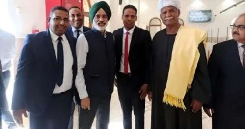 السفير الهندى بالقاهرة” يشيد بحجم التطور فى مكتب بريد فارس بأسوان