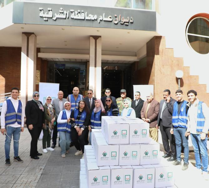 محافظ الشرقية :توزيع 40 ألف صندوق حماية مدنية من حياة كريمة