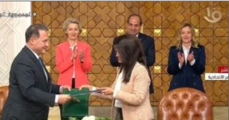 الرئيس السيسى ورئيسة وزراء إيطاليا يشهدان توقيع عدد من الاتفاقيات لتعزيز التعاون الثنائى ( صور )