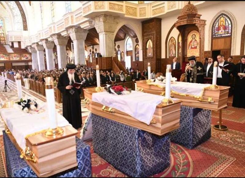 البابا تواضروس يترأس صلوات جنازة الرهبان الثلاثة ضحايا حادث جنوب أفريقيا (صور)
