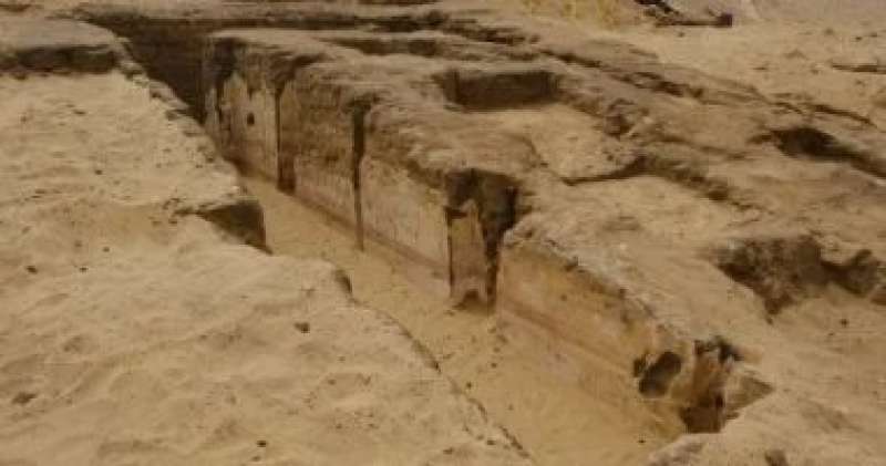 كشف أثرى لـ”مصطبة” من عصر الدولة القديمة بدهشور