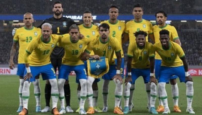 الاتحاد البرازيلي لكرة القدم يتضامن مع ضحيتي اللاعبين ألفيس وروبينيو