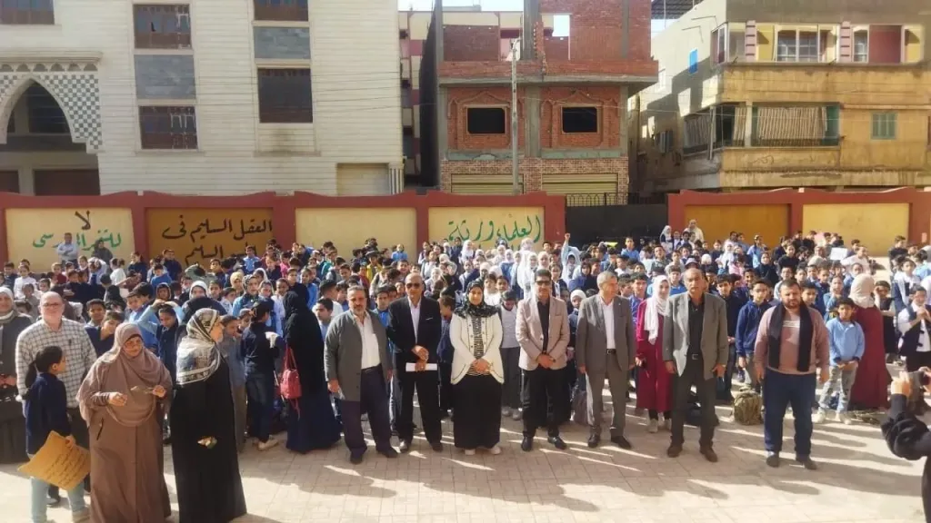 وكيل تعليم دمياط يتفقد لجان الثانوية العامة لضمان انطلاق الامتحانات بانتظام
