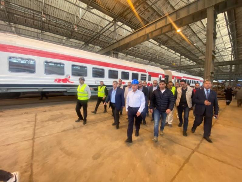 وزير النقل يتفقد موقع إنشاء ورشة عملاقة لصيانة عربات القطارات الروسية /المجرية