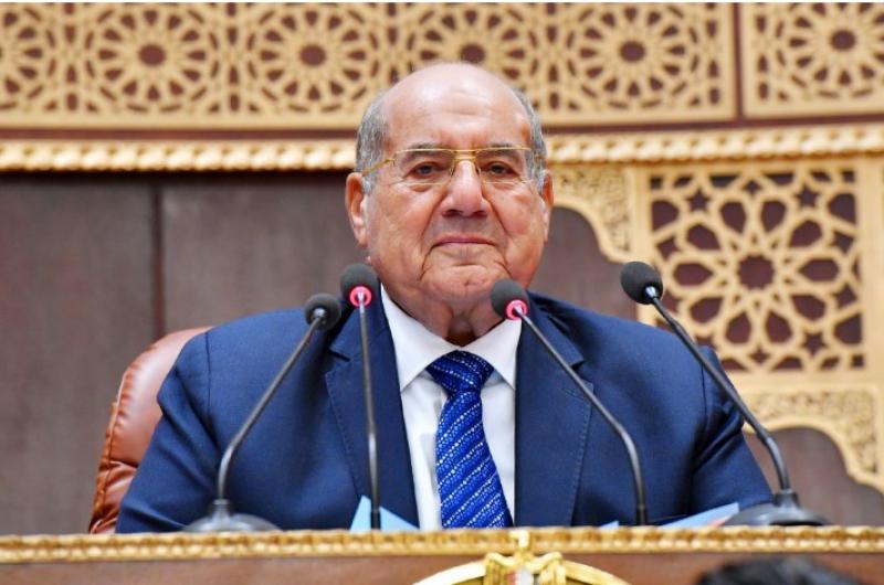 رئيس مجلس الشيوخ يهنئ الرئيس السيسى بمناسبة عيد الفطر المبارك