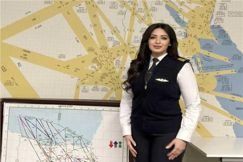 أول سيدة مصرية بشركة الملاحة الجوية تتولى منصبًا إداريًا