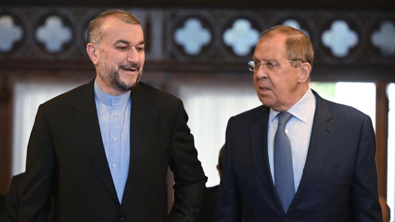 الخارجية الروسية: وزير الخارجية الإيراني أطلع لافروف على إجراءات رد إيران على استهداف إسرائيل لقنصليتها بدمشق