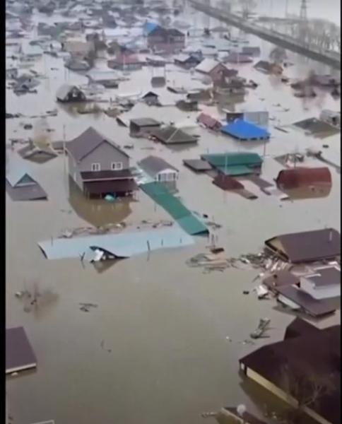 فيضانات عارمة في روسيا وكازاخستان وإجلاء الآلاف (فيديو)