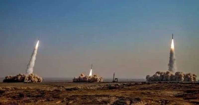 مسؤول أمريكي: 5 صواريخ إيرانية باليستية أصابت قاعدة نيفاتيم الجوية