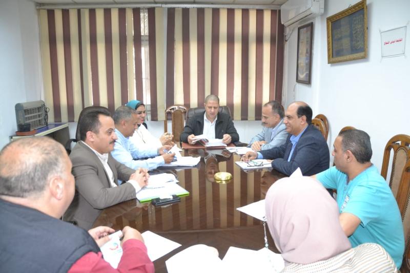 غطاس يعقد إجتماع لمتابعة الموقف التنفيذي لمشروعات مياه الشرب والصرف الصحي بالبحيرة