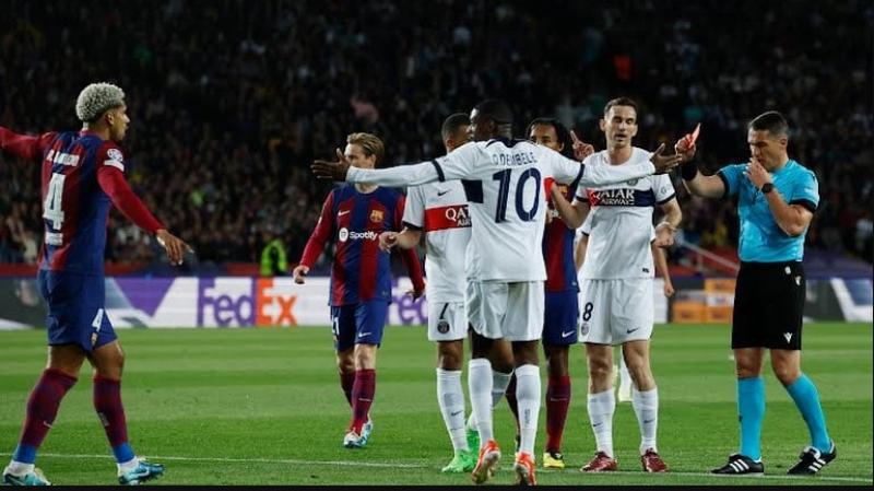 مشاجرة بين لاعبي برشلونة وكيليان مبابي بعد مباراة باريس سان جيرمان