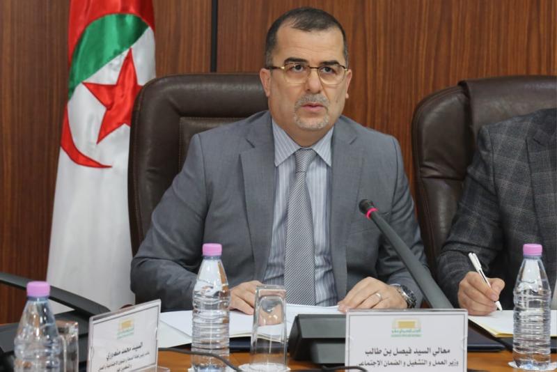 وزيرالعمل الجزائري فيصل بن طالب