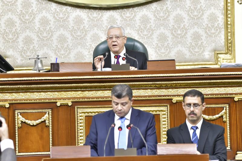 مجلس النواب يجيز إنشاء مكاتب تمثيل لشركات التأمين الأجنبية فى مصر