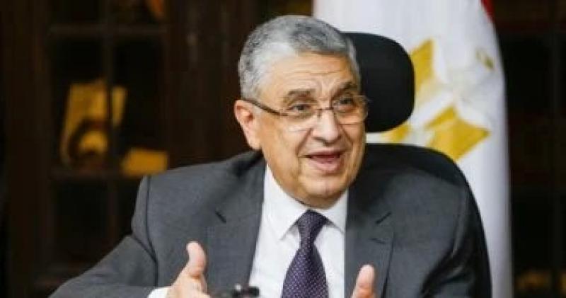 وزير الكهرباء يشهد توقيع بروتوكول تعاون بين القابضة لكهرباء مصر وشنايدر اليكتريك مصر