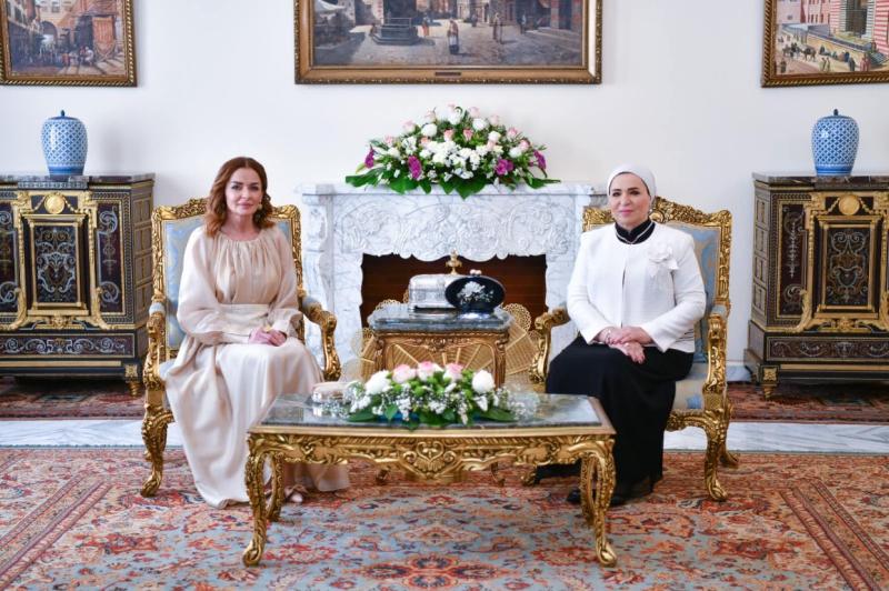 السيدة انتصار السيسي: أرحب بضيفة مصر العزيزة ”ميرالا بيشيروفيتش” (صور)