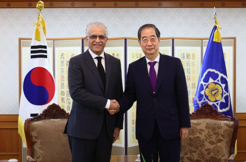 رئيس الاتحاد الآسيوي لكرة القدم يختتم زيارته لكوريا الجنوبية