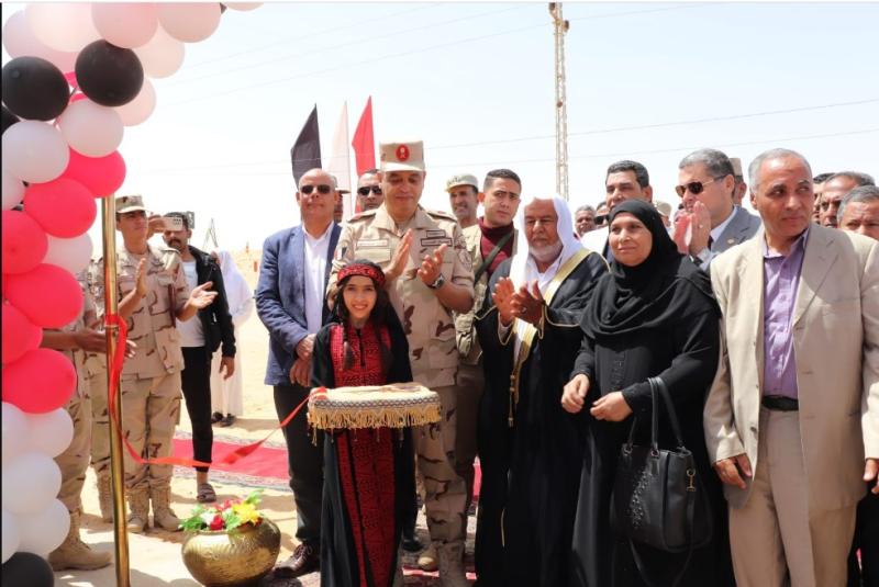 قوات شرق القناة لمكافحة الإرهاب تفتتح مدرسة ”الجوفة” للتعليم الأساسى بوسط سيناء (صور)