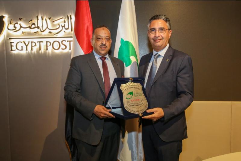 ”رئيس البريد” يقدم التهنئة للرئيس السيسي ورئيس اتحاد عمال مصر