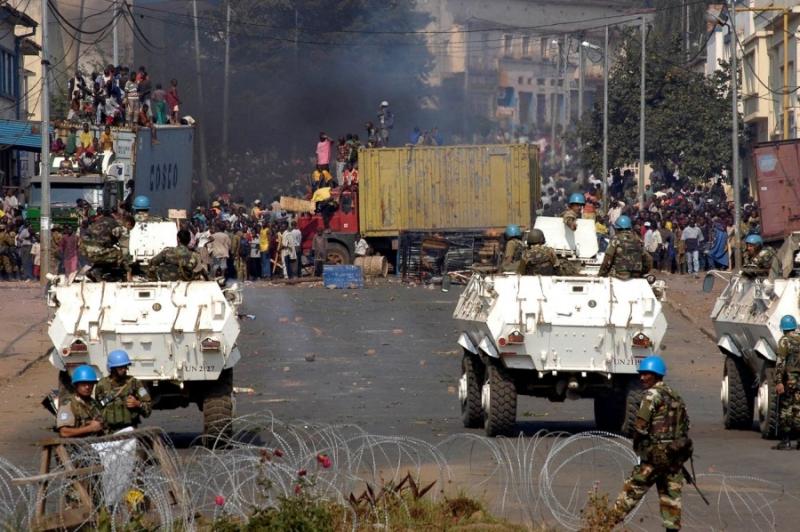 مصرع وإصابة 25 شخصًا إثر انفجار قنبلة بمخيم لاجئين شرقي الكونغو