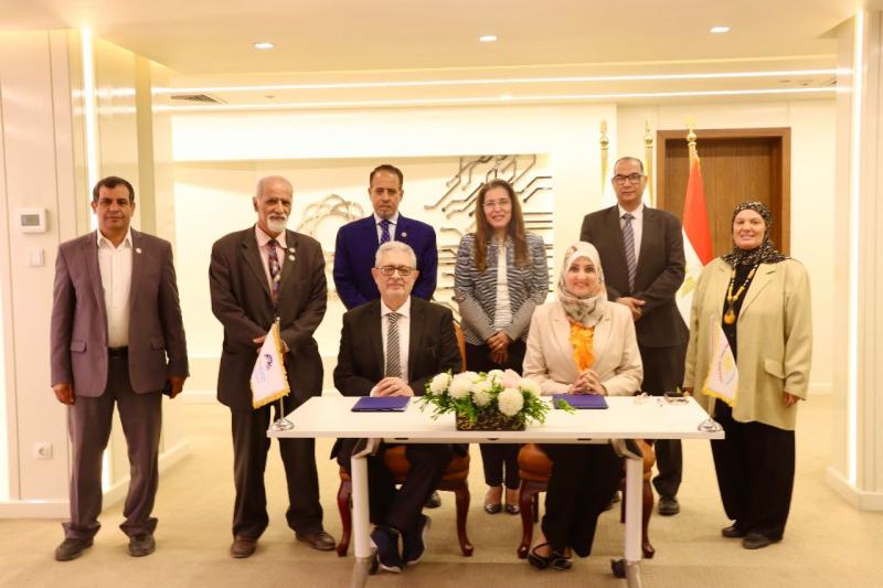معهد بحوث الإلكترونيات يوقع بروتوكول تعاون علمي مُشترك مع الاتحاد العربي للتنمية المُستدامة والبيئة
