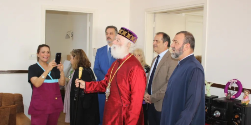 البابا ثيودروس الثاني يحتفل بمائدة عيد الفصح مع الجالية اليونانية بالاسكندرية