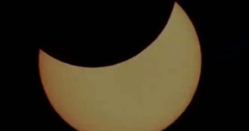 الكرة الأرضية تشهد كسوف الشمس الثانى والأخير فى السنة 2 أكتوبر