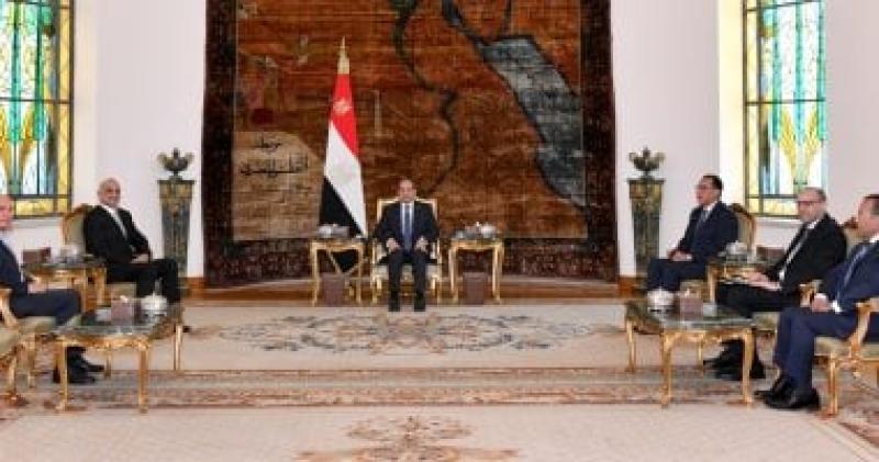 الرئيس السيسي يستقبل رئيس وزراء الأردن ويتلقى تحيات الملك عبد الله الثانى