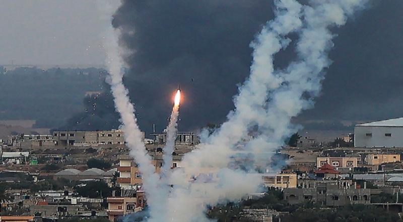 جيش الاحتلال: إطلاق 5 صواريخ من قطاع غزة على مدينة بئر السبع