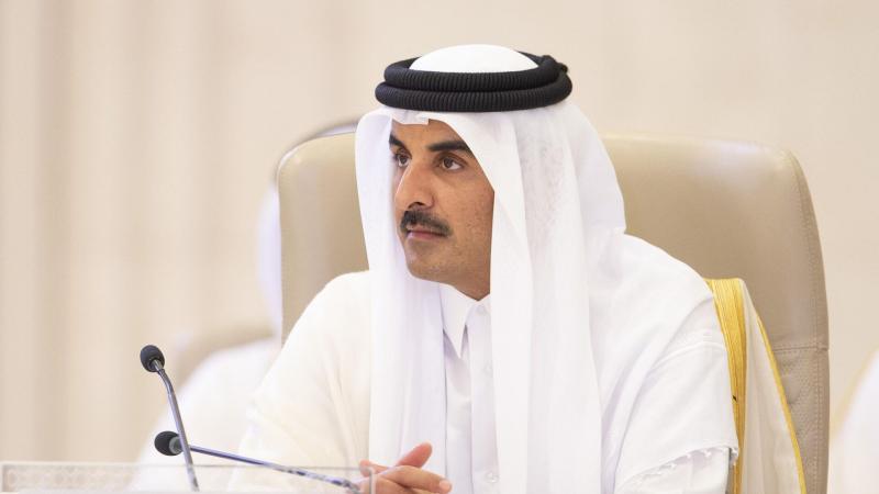 أمير قطر يترأس وفد بلاده في القمة العربية في البحرين