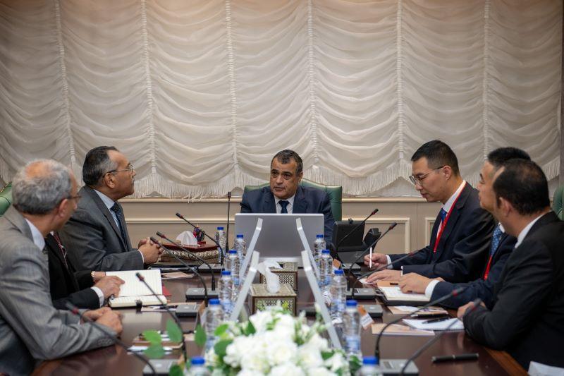 اجتماع المهندس محمد صلاح الدين مصطفى وزير الدولة للإنتاج الحربي، مع ممثلي شركة FAMSUN الصينية