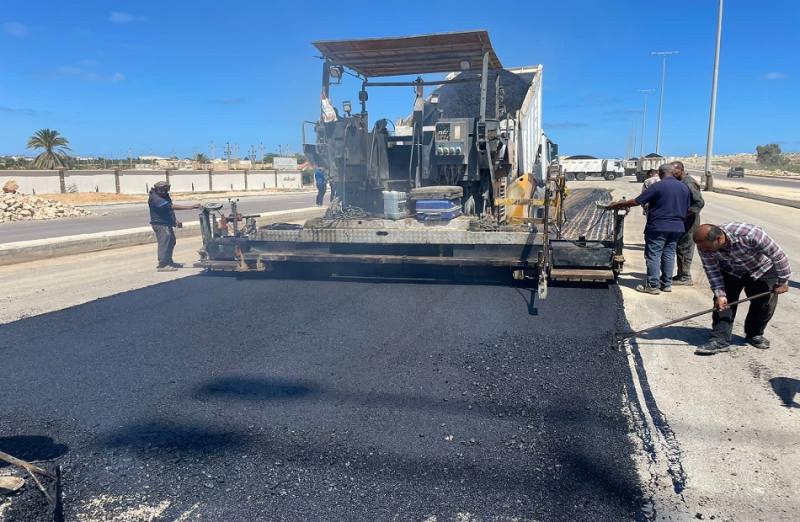 استكمال رصف محور كليوباترا الرابط بين برج العرب الجديدة والساحل الشمالي