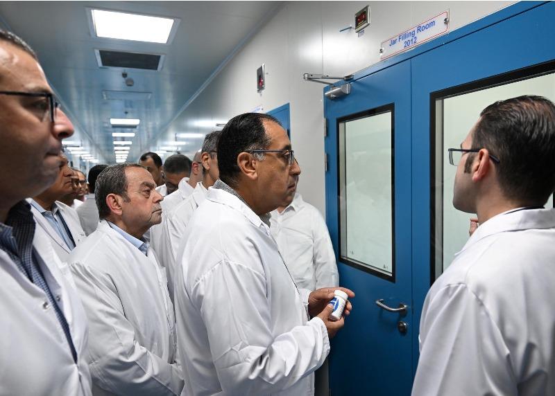 مسئولو مصنع أدوية «كرمان» لمدبولي: حجم استثمارات المصنع يصل إلى 50 مليون دولار | صور