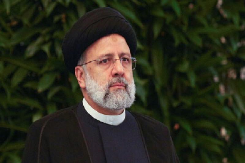 رويترز عن مسئول إيراني: حياة الرئيس ووزير الخارجية في خطر بعد تحطم المروحية