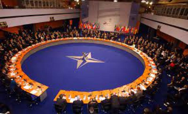 الناتو وأرمينيا يعززان تعاونهما في مجال التعليم الدفاعي