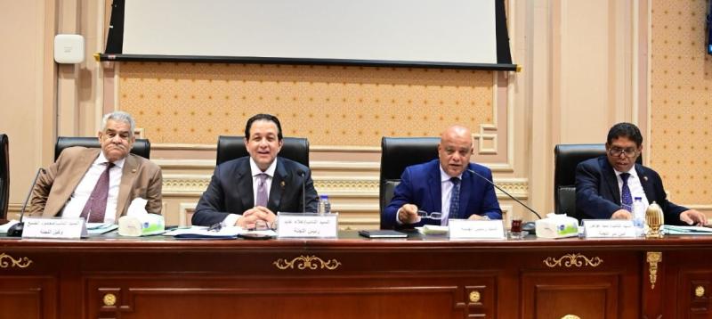علاء عابد: ندعم القيادة السياسية المصرية في جميع قراراتها..وقناة السويس أهم ممر ملاحي في العالم