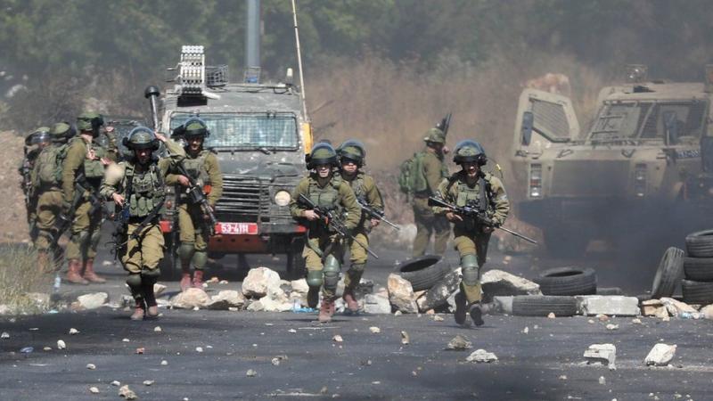 قوات الاحتلال تعتقل 14 فلسطينيا بالضفة الغربية والحصيلة 8890 منذ 7 أكتوبر