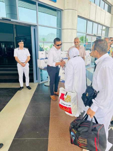 وزير النقل يتابع انطلاق اول أفواج الحج البري من ميناء نويبع البحري