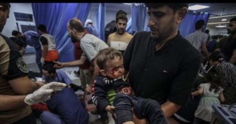 ”الصحة العالمية”: الوضع الصحي بغزة ”كارثي”.. والقصف الإسرائيلي بمحيط المستشفيات ”غير قانوني”