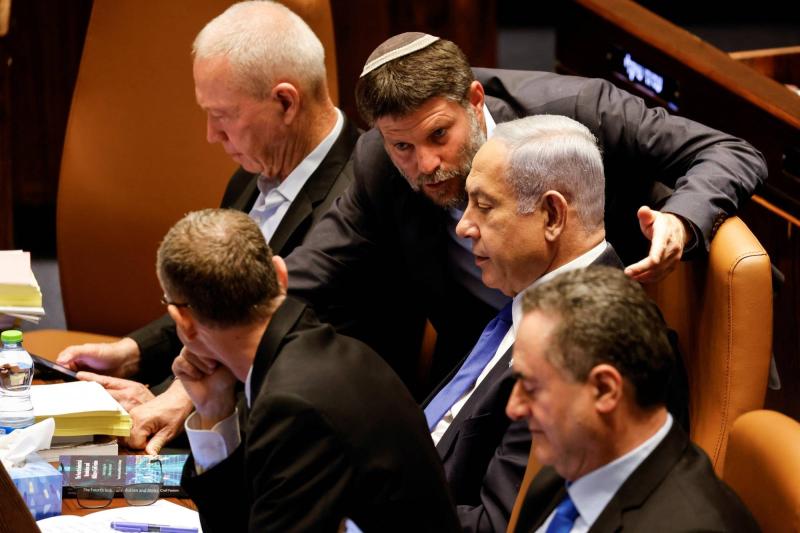 هيئة البث الإسرائيلية: مجلس الحرب يناقش بديل حكم حماس في قطاع غزة