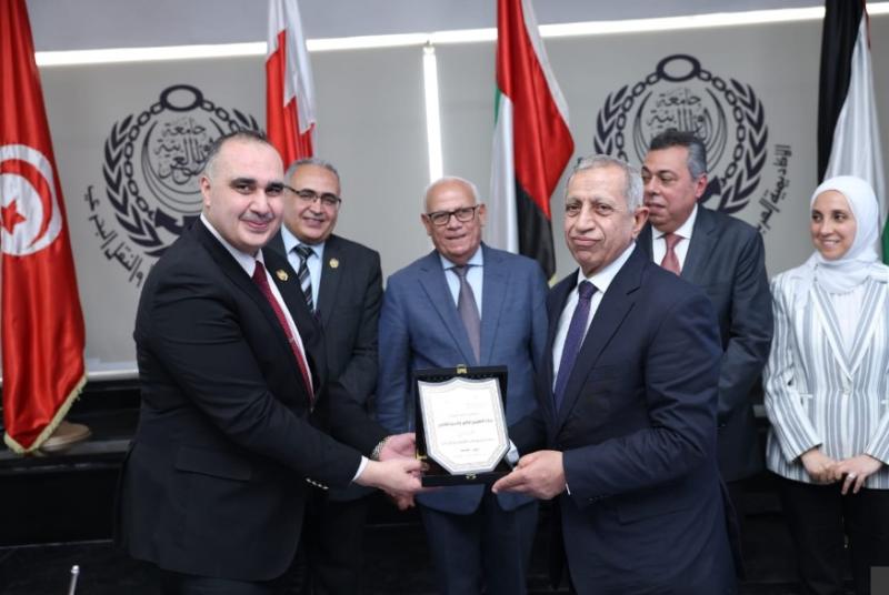 رئيس الأكاديمية العربية ومحافظ بورسعيد يشهدان انطلاق فعاليات ورشة العمل الثالثة لكلية النقل الدولي