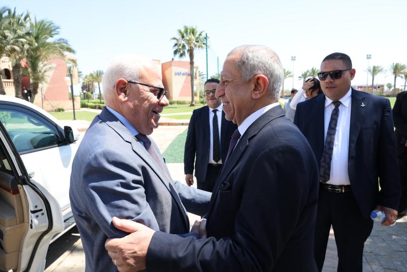 محافظ بورسعيد ورئيس الأكاديمية العربية 