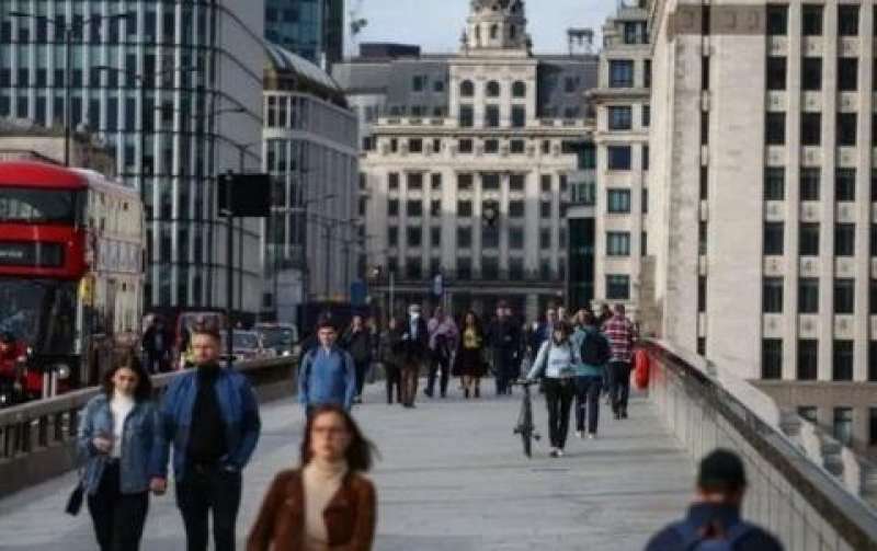 الجارديان: البطالة في المملكة المتحدة ترتفع بأسرع وتيرة في دول منظمة التعاون الاقتصادي والتنمية