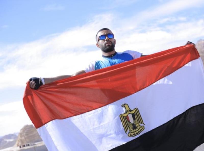 عمر حجازي يحقق رقمًا قياسيًا عالميا جديدا بموسوعة جينيس لتسلق الجبال