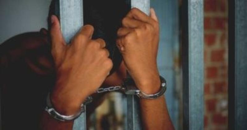 حبس المتهمين بإكراه شخص على توقيع إيصالات أمانة بعد اختطافه بحلوان