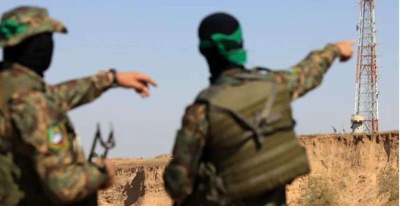 ”القسام” تستهدف جرافة إسرائيلية في رفح.. وإعلام إسرائيلي يؤكد 8 جنود في احتراق ”مُدرعة”
