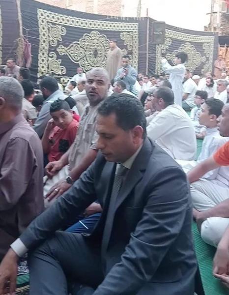 رئيس مدينة شربين الدكتور إبراهيم شبكه يؤدي صلاة عيد الاضحى المبارك بمدينة شربين