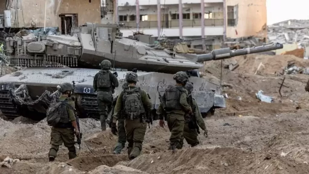 10 شهداء فى قصف للاحتلال على منزل فى مخيم النصيرات وسط قطاع غزة
