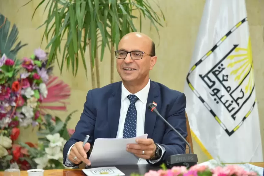 مجلس جامعة أسيوط يعقد اجتماعه الشهري برئاسة الدكتور المنشاوي